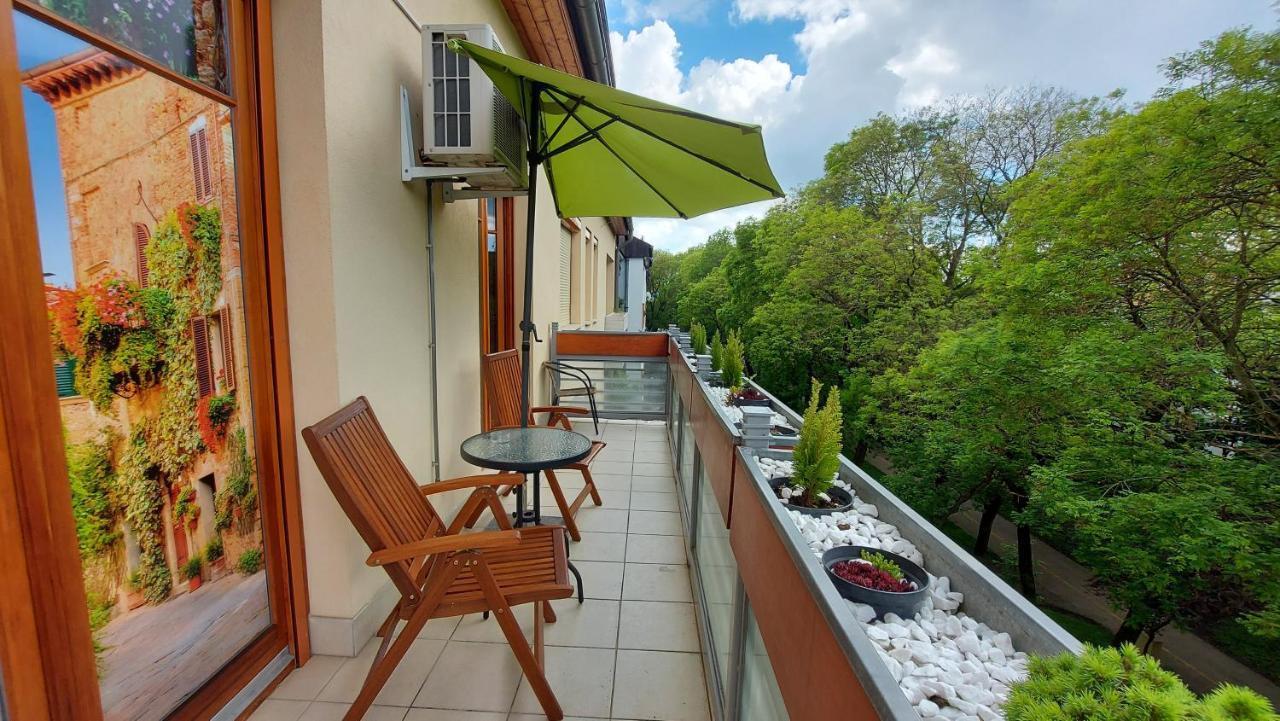 Sunny Loft Kecskemet Apartment Екстериор снимка